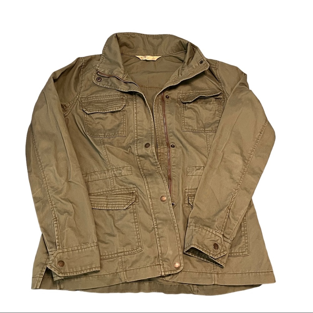 Hollister Green Cargo Light Jacket.